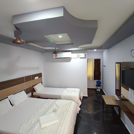Sri Murugan Beach Paradise Hotel มหาพลีปุรัม ภายนอก รูปภาพ