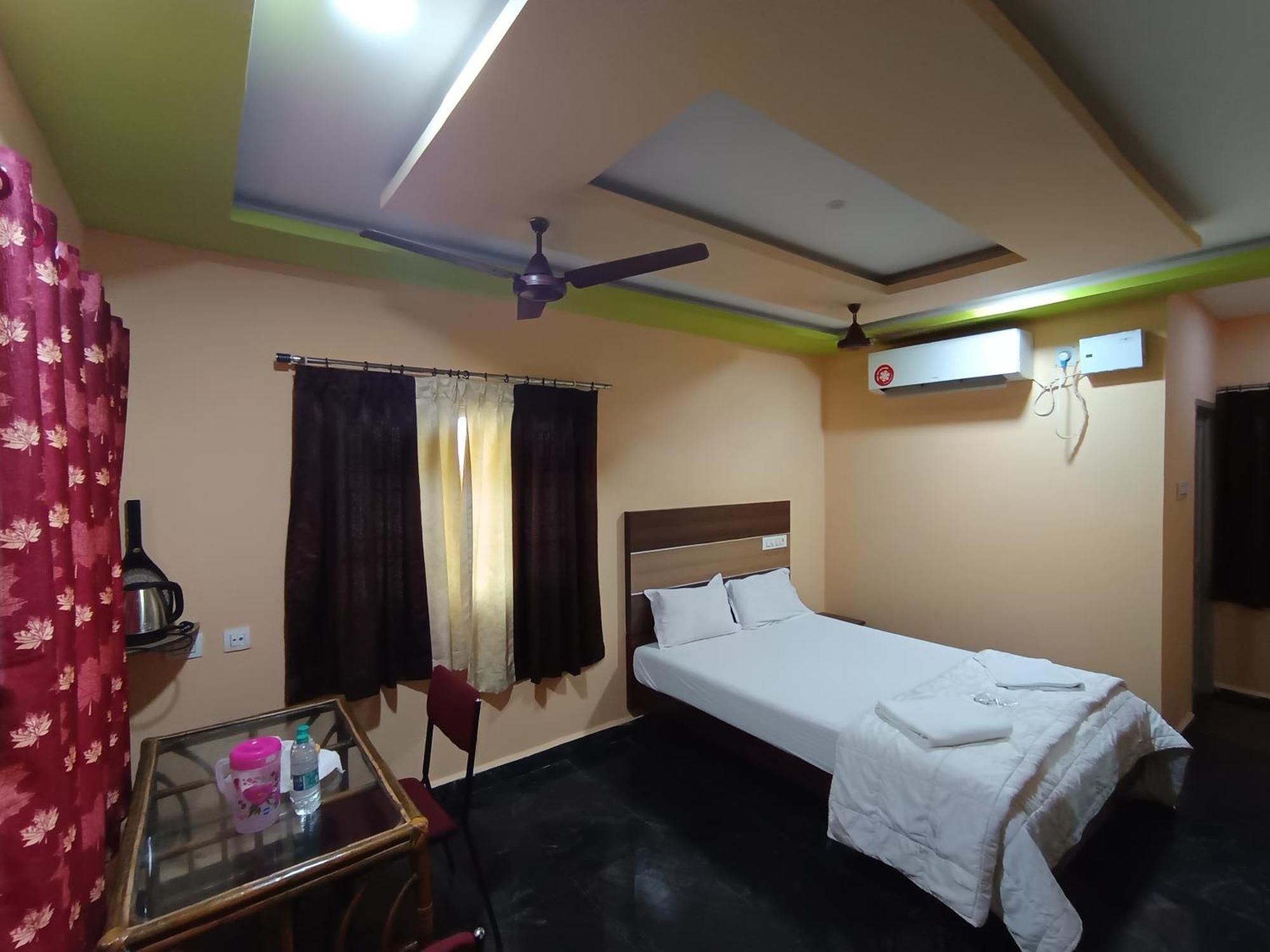 Sri Murugan Beach Paradise Hotel มหาพลีปุรัม ภายนอก รูปภาพ