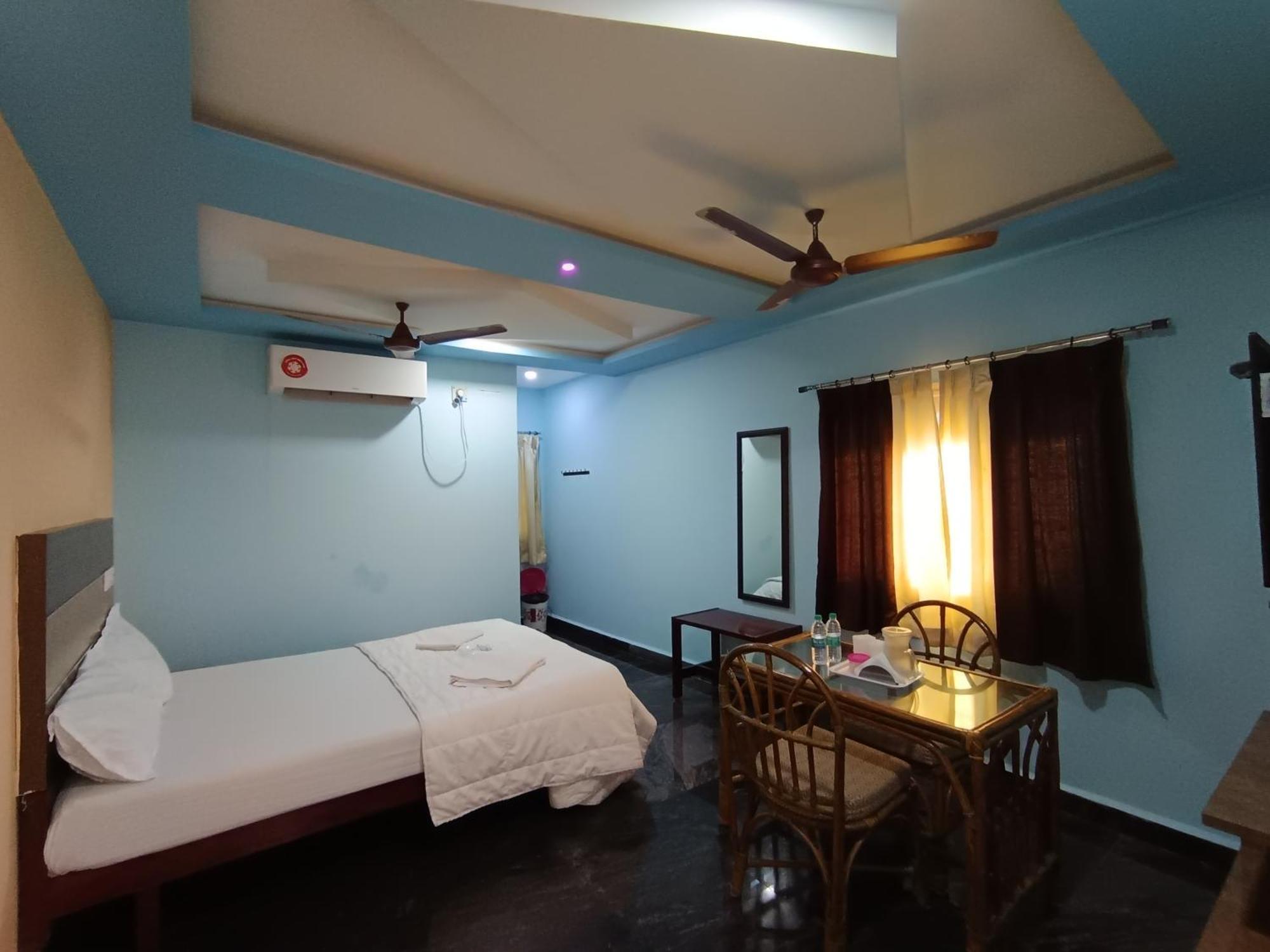 Sri Murugan Beach Paradise Hotel มหาพลีปุรัม ภายนอก รูปภาพ