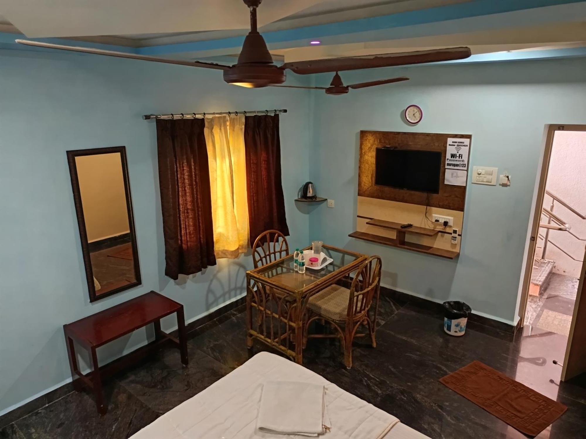 Sri Murugan Beach Paradise Hotel มหาพลีปุรัม ภายนอก รูปภาพ