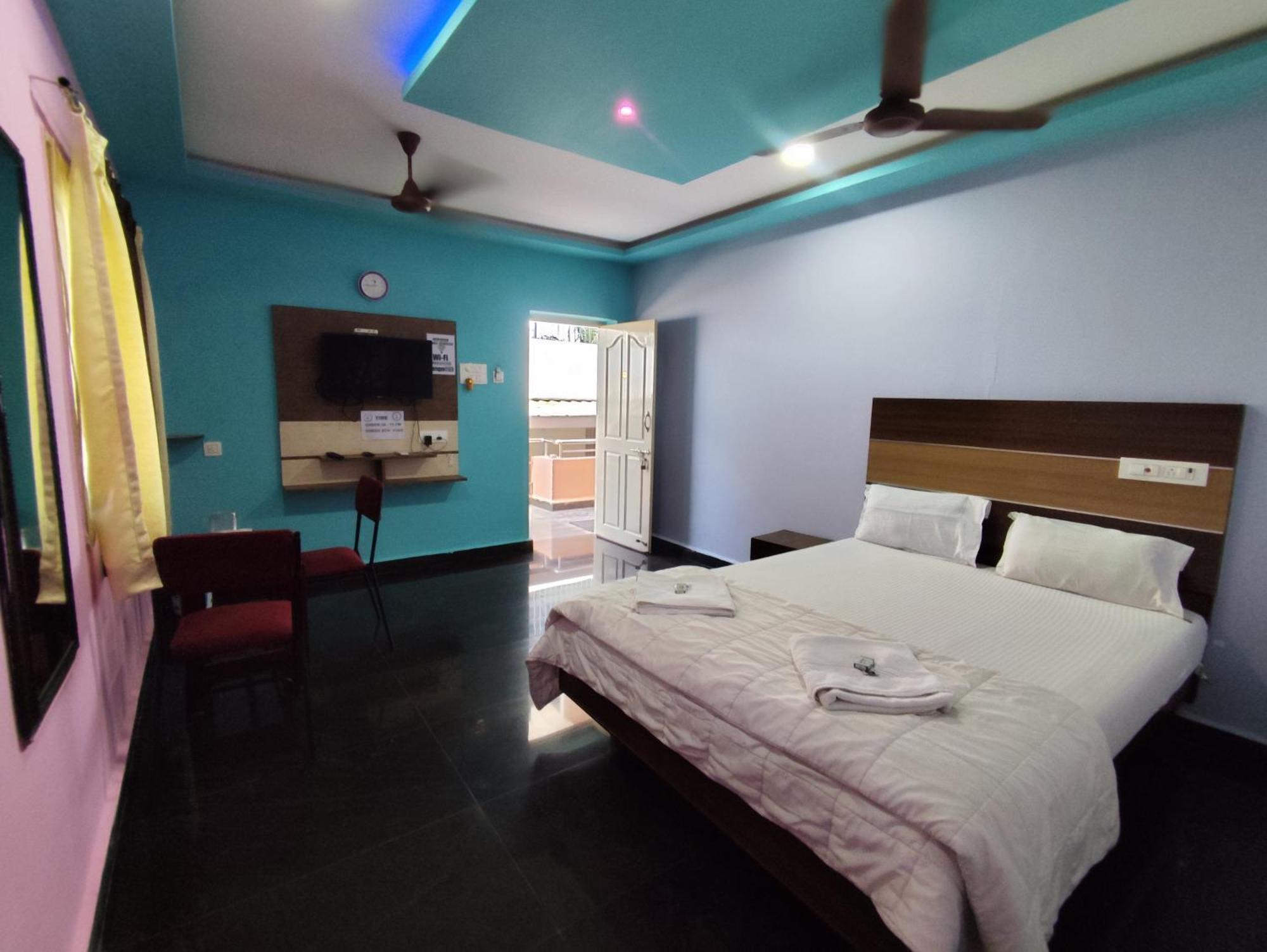 Sri Murugan Beach Paradise Hotel มหาพลีปุรัม ภายนอก รูปภาพ