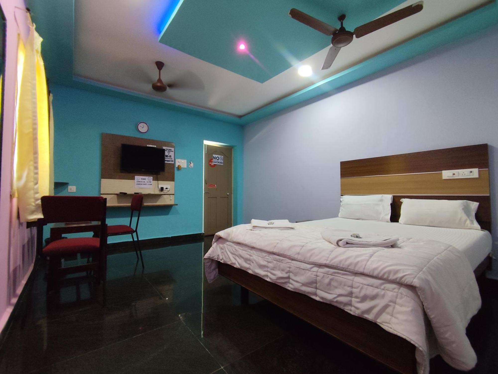 Sri Murugan Beach Paradise Hotel มหาพลีปุรัม ภายนอก รูปภาพ