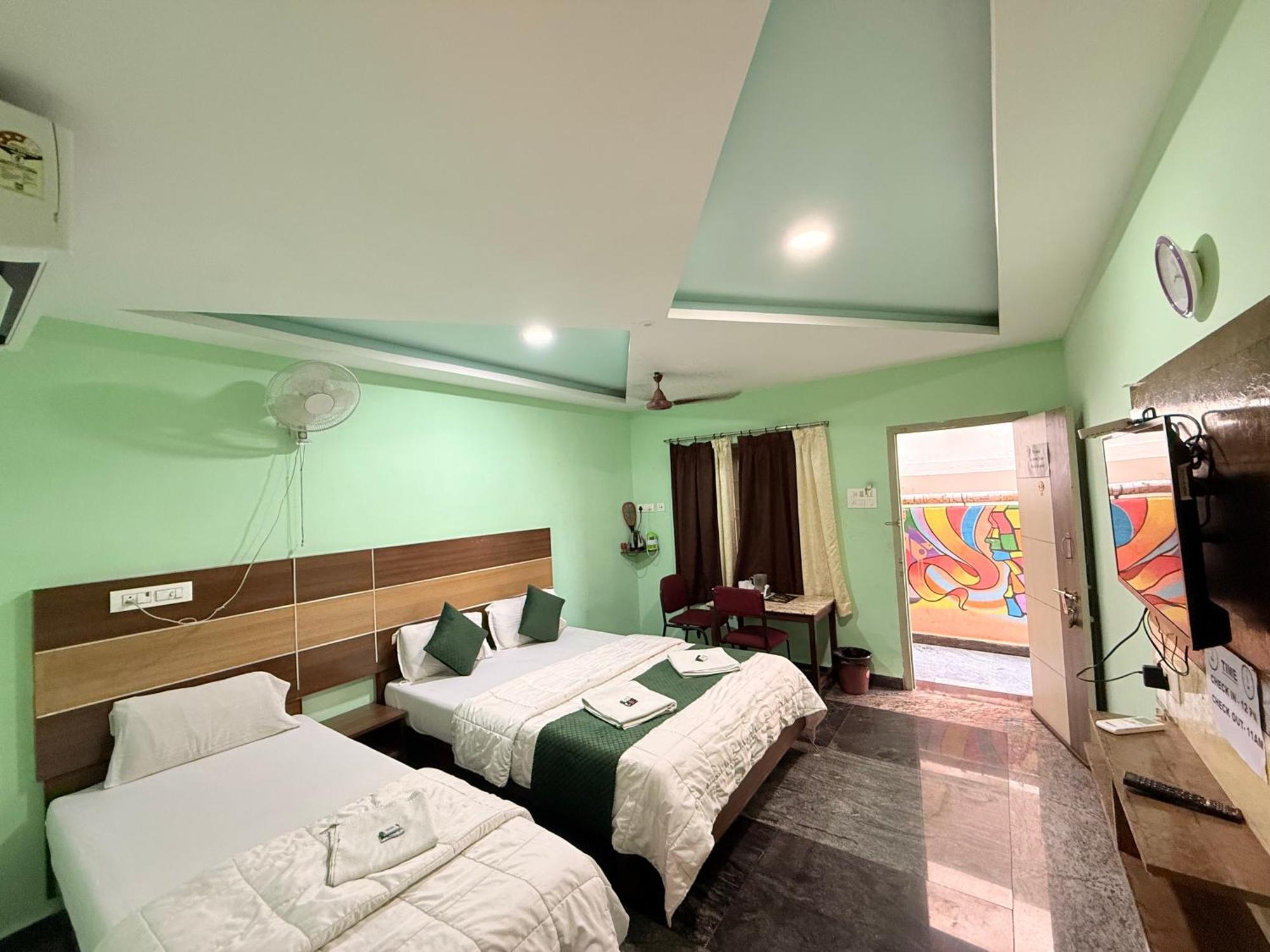Sri Murugan Beach Paradise Hotel มหาพลีปุรัม ภายนอก รูปภาพ